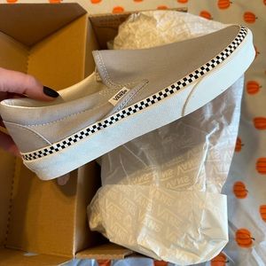 Checkerboard / Grey Slip On Vans